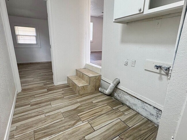 Building Photo - Three bedroom home in S.W. OKC