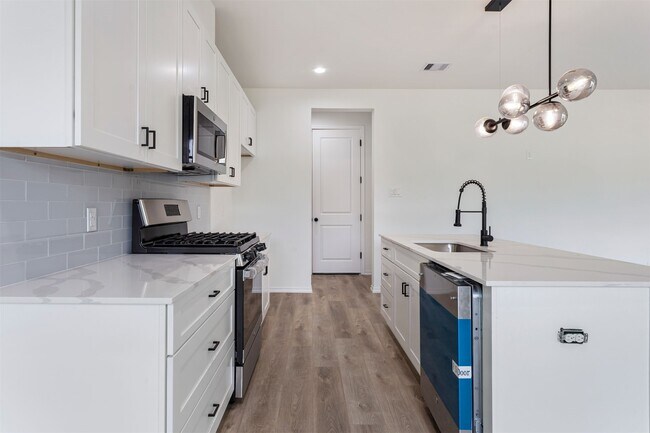 Building Photo - 5506 Oakmont Villas Dr