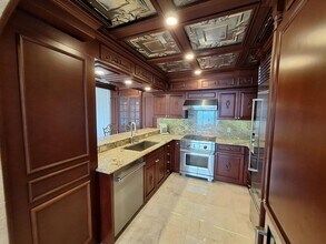 Building Photo - 3400 N Ocean Dr