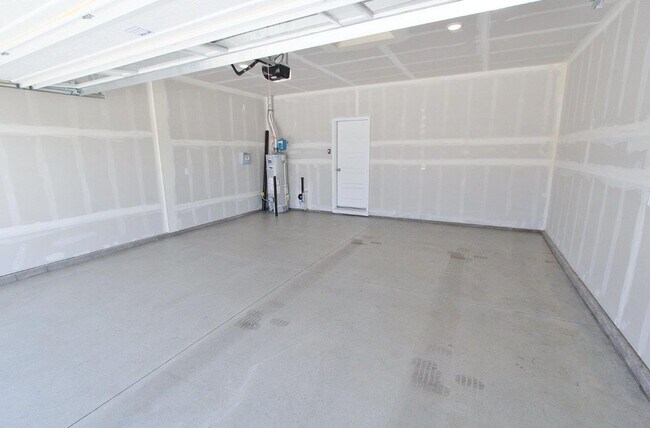 Building Photo - Single-Level Home in Quiet Neighborhood