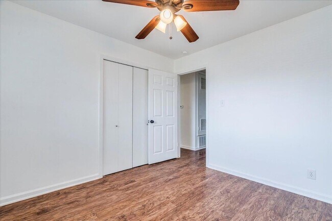 Building Photo - 1417 Braes Ridge Dr