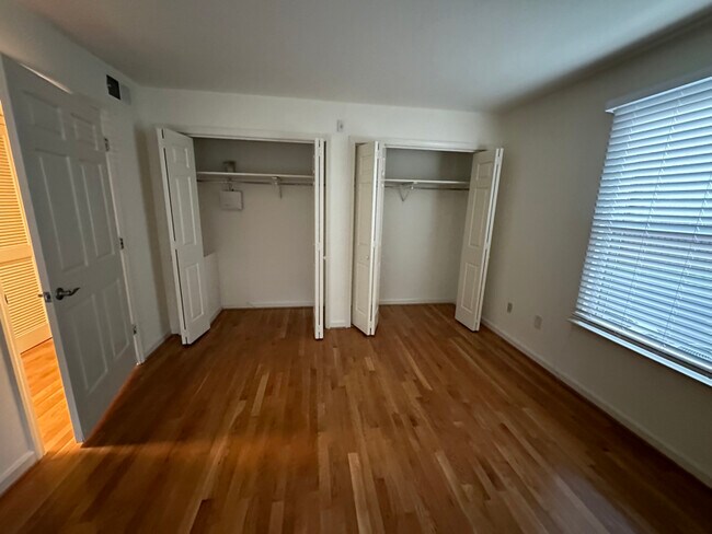 Building Photo - 2118 Acklen Ave