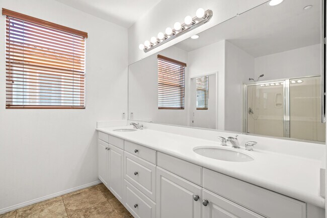 Building Photo - 2651 Desert Breeze Way