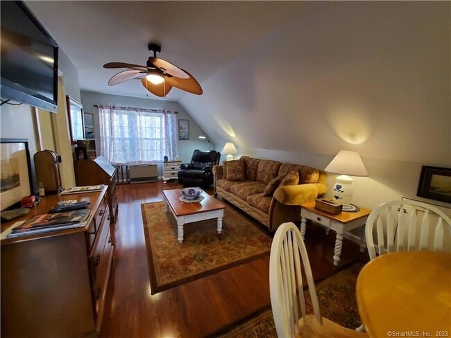 Building Photo - 33 Chapman Rd