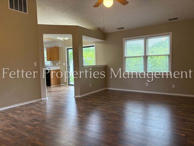 Building Photo - Summer Special! Half Off First Month's Rent!