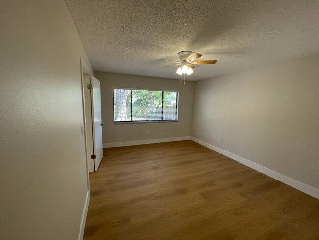 Building Photo - 5010 Pennsbury Dr