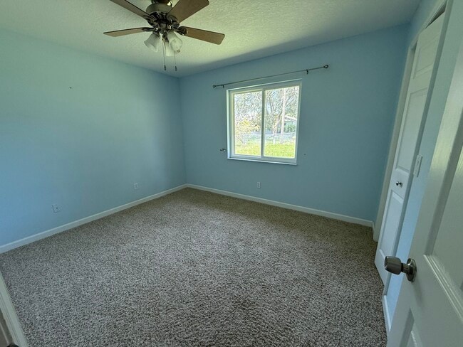 Building Photo - 1143 SE Sabina Ln