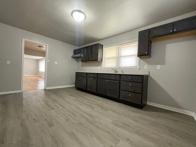 Building Photo - 4 Bedroom 1.5 Bath Home In Gary, IN