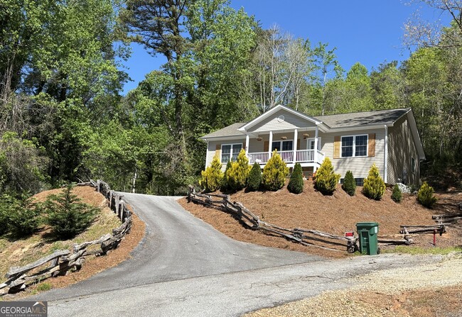 Building Photo - 85 Dixieland Ln