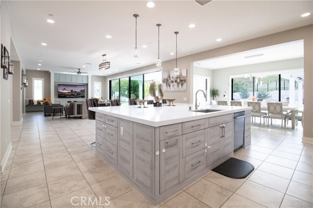 Building Photo - 51 Egret