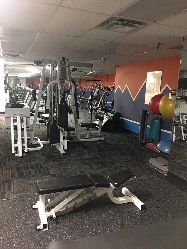 Building Photo - 460 S Marion Pkwy