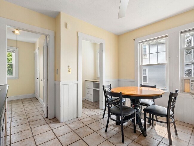 Building Photo - 225-227-227 Trapelo Rd