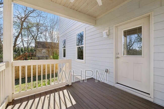Building Photo - 2644 Miami Ave