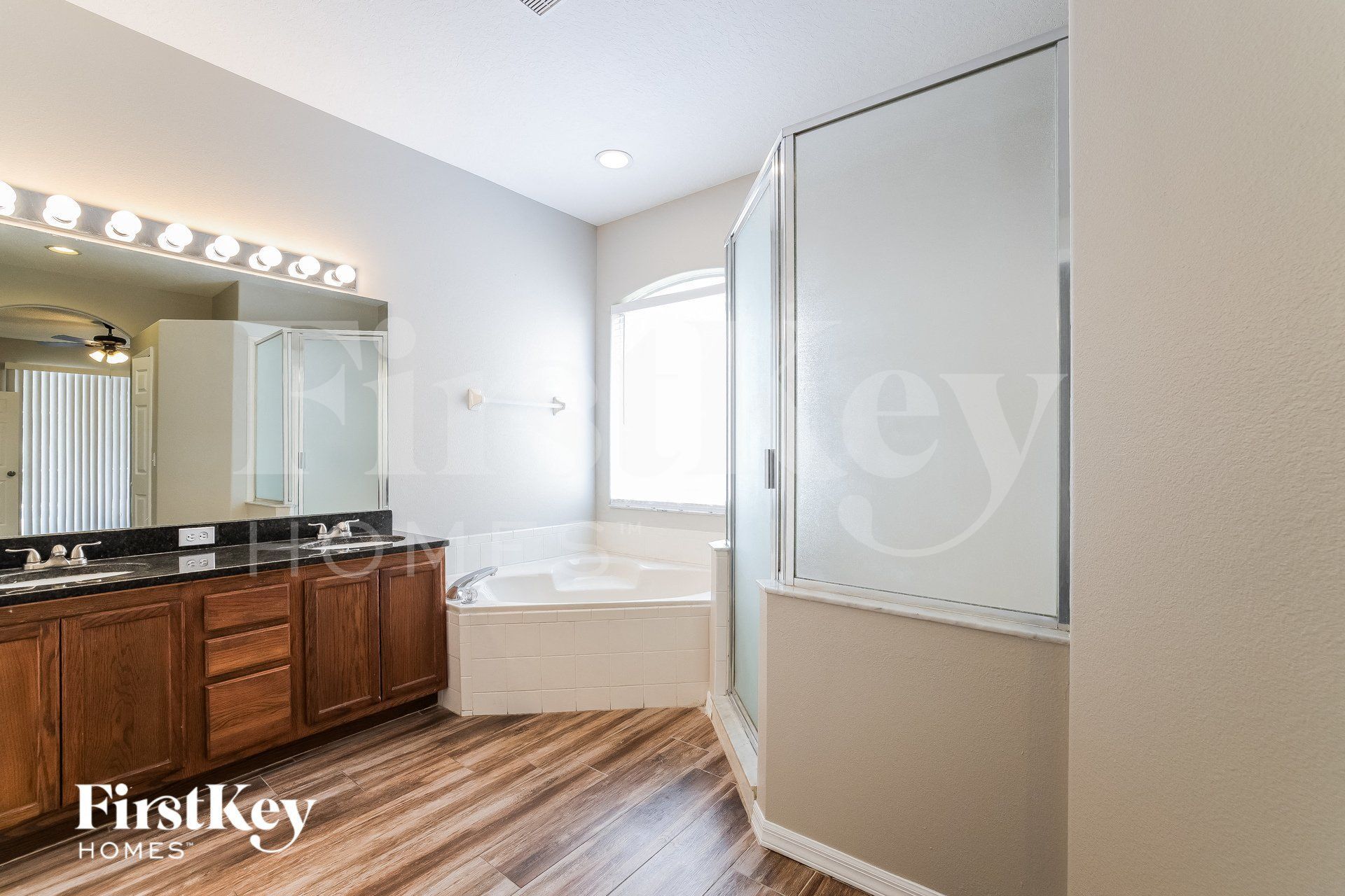 Building Photo - 2604 Southpointe Ct