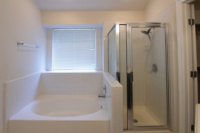 Building Photo - 12242 Kleinmeadow Dr