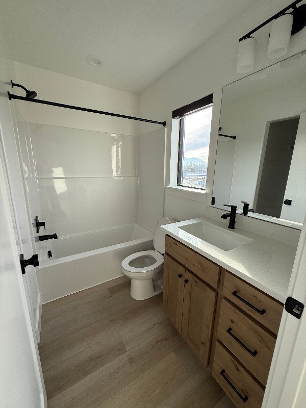 Building Photo - 43 N 100 E