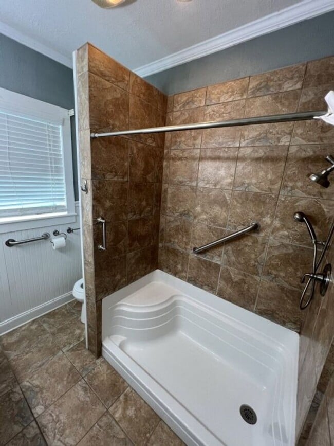 Building Photo - Spacious 5-Bedroom Home in Prime Zachary Location