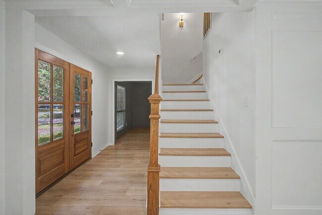 Building Photo - 34 Brushwood Ct