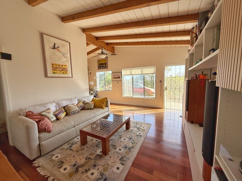 Building Photo - 1231 Montecito Dr