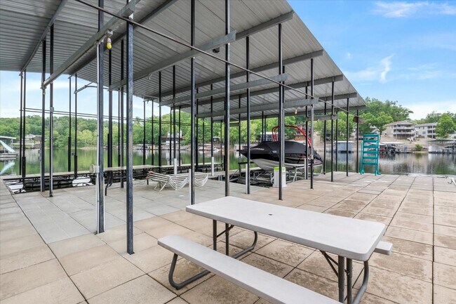 Building Photo - 24 Mimosa Rd