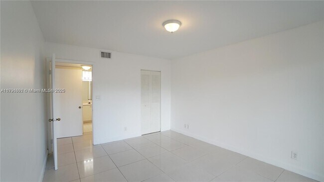 Building Photo - 8100 Geneva Ct