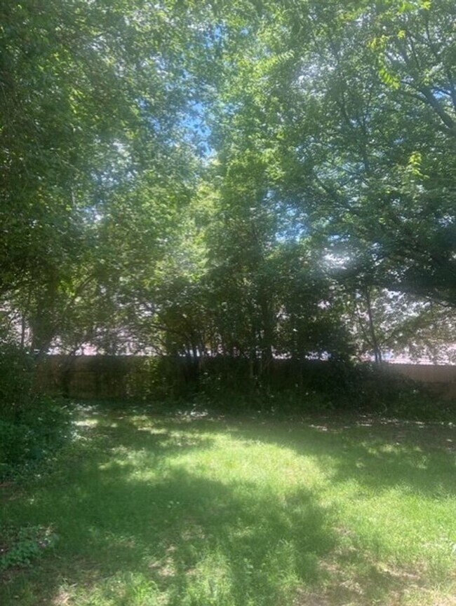 Building Photo - $500 off move in Special - 3 bedroom home