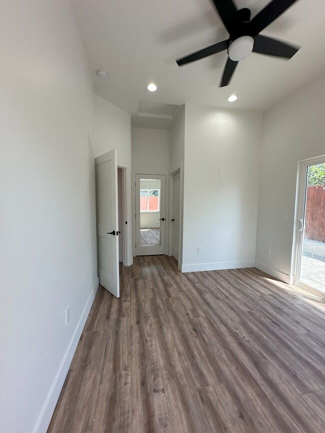 Building Photo - 10630 Campana Way