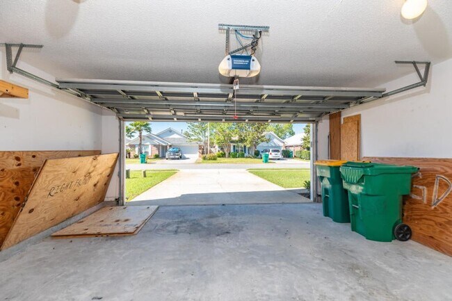 Building Photo - 1606 Trent St