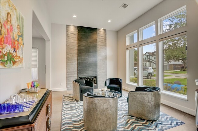 Building Photo - 4806 Wedgewood Dr