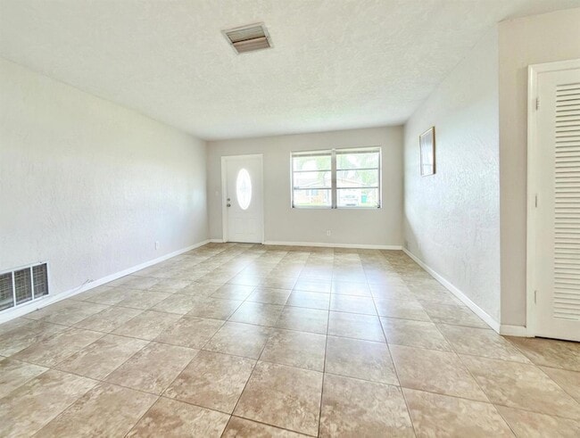 Building Photo - 4510 NW 46th St