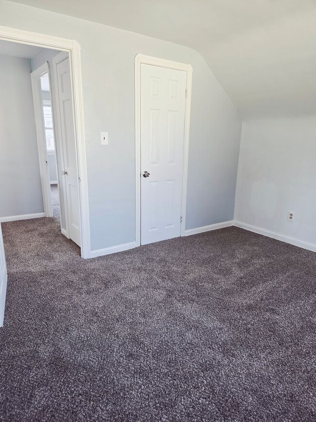 Building Photo - 5131 Philip Ave