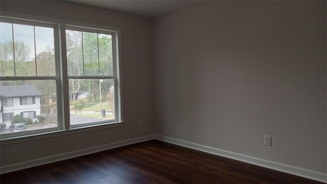 Building Photo - 2156 Park Terrace