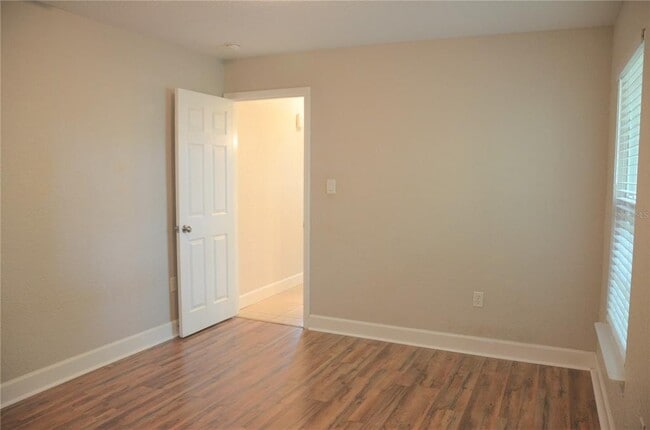 Building Photo - 1602 Lancaster Ave