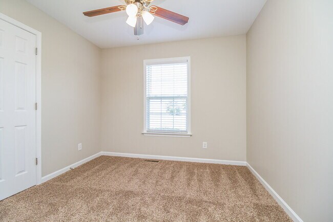 Building Photo - 2619 Danbury Cir