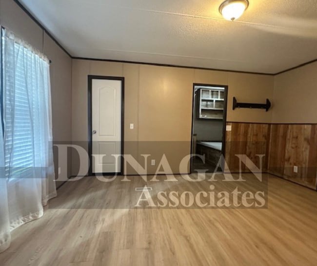 Building Photo - 3 Bedroom, 2 Bath mobile home