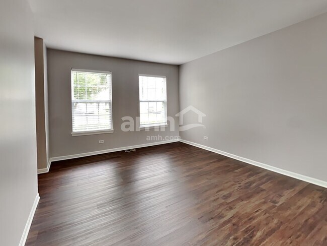 Building Photo - 1372 Deer Creek Ln