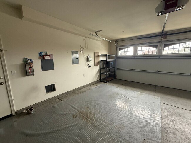 Building Photo - Beautiful Home in Springlake