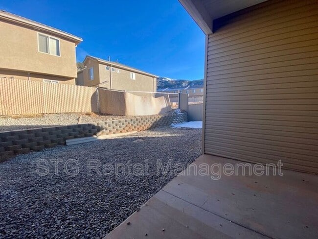 Building Photo - 939 S 25 W