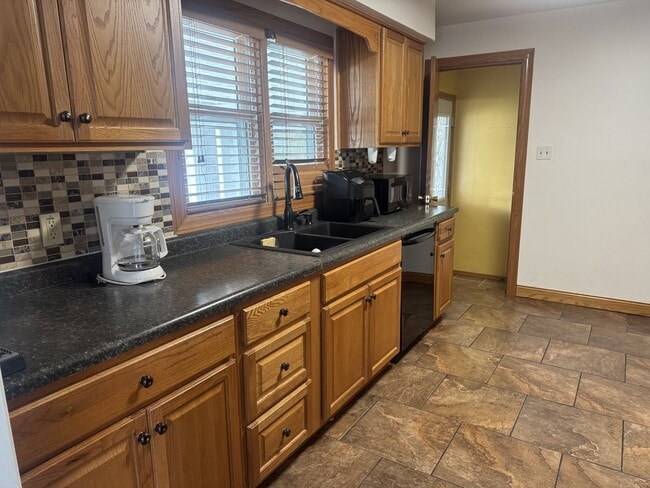 Building Photo - 1605 Prospect Ave