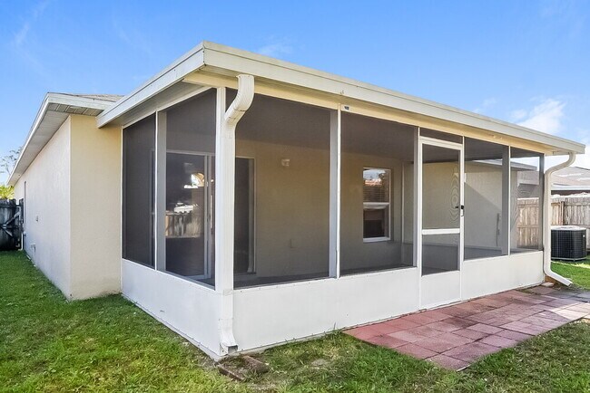 Building Photo - 5201 Silver Thistle Ln