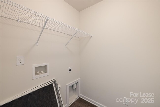 Building Photo - 200 S Bell Ave