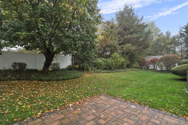 Building Photo - 216 Poe St