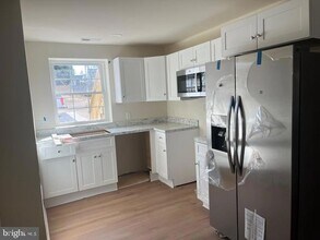 Building Photo - 2210 New Falls Rd