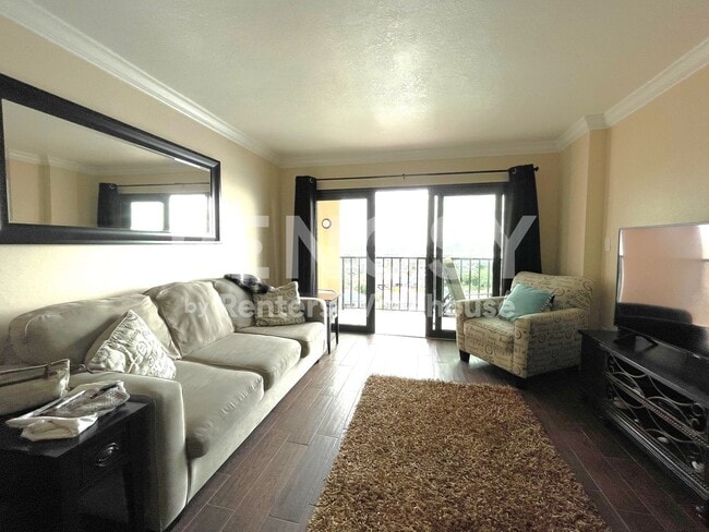 Building Photo - Spacious Condo in Clearwater Beach with Awesome Views