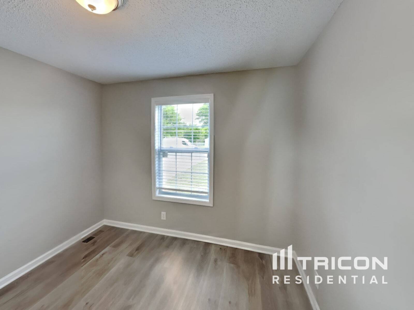 Building Photo - 2432 Egret Dr