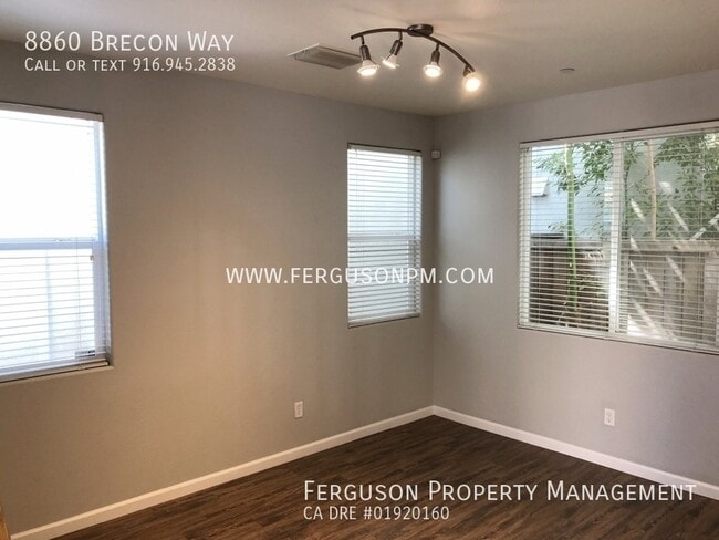 Building Photo - 8860 Brecon Way