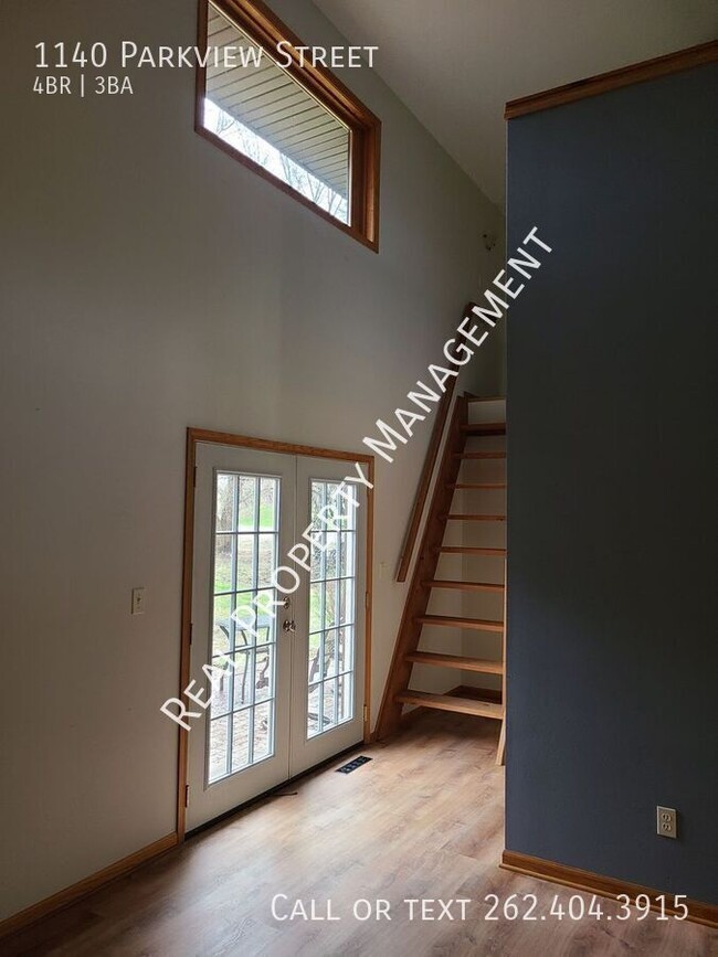 Building Photo - 1140 Parkview St