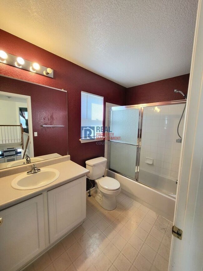 Building Photo - 4759 Waldenwood Dr