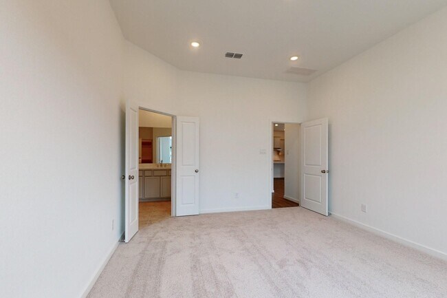 Building Photo - 21622 Laggan Clf Ln