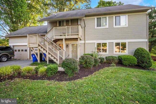Primary Photo - 10264 Redtail Ct